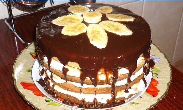 Delicious Banana and Chocolate Sponge Cake