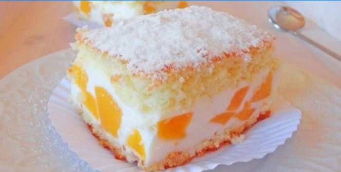 Delicious Sponge Cake with Peaches