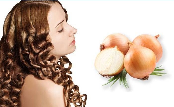 Restore curls with an onion mask