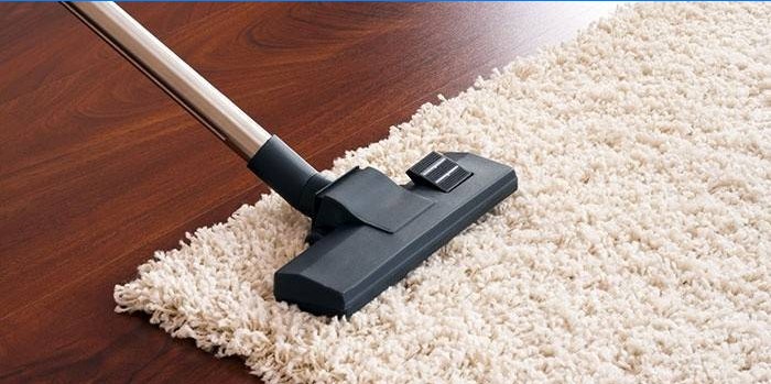 Carpet cleaning from wool