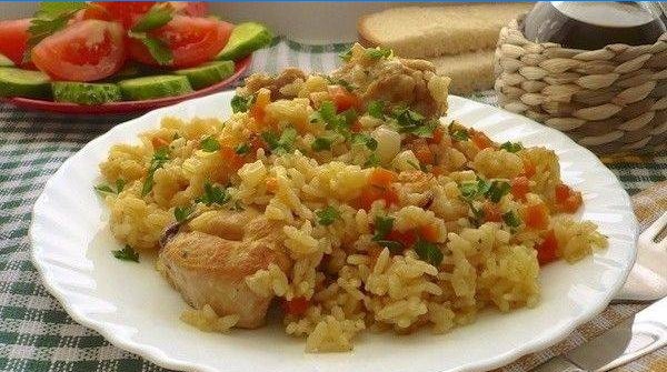 Crumbly pilaf with pieces of chicken