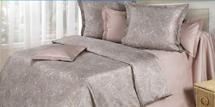 Bed linen from mako-sateen Amore Mio