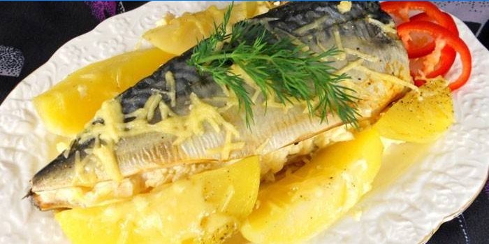 Baked carcass of mackerel with cheese and potatoes