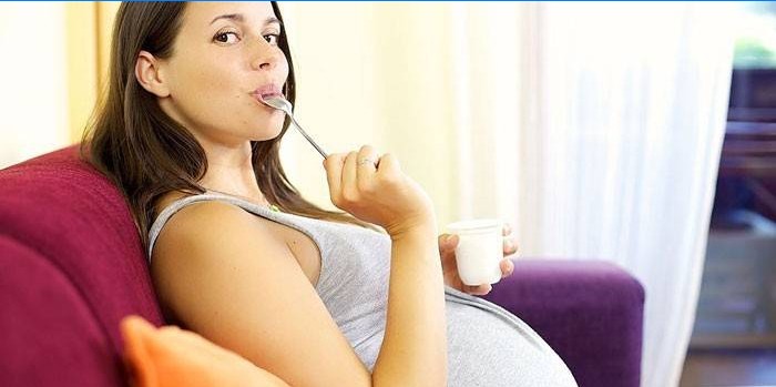 Pregnant girl eats