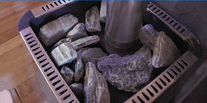 Stones of different sizes in the furnace