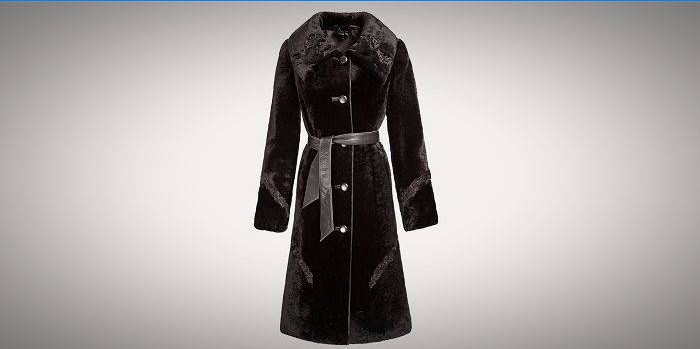 Lightweight sheared mouton fur coat with leather belt
