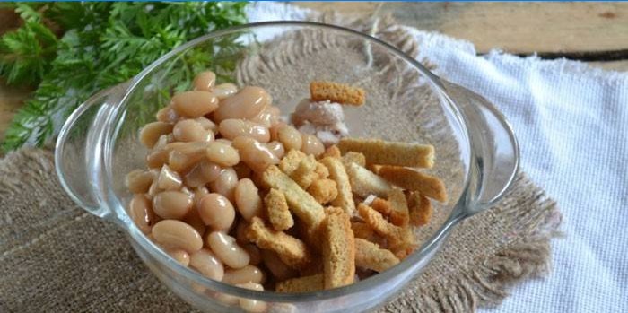 Beans and crackers in a plate