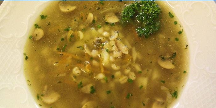 Chicken stock pearl barley soup