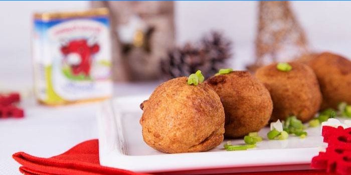 Breaded cheese balls for beer