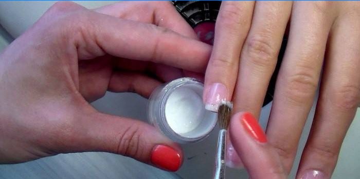 The process of strengthening nails with acrylic powder