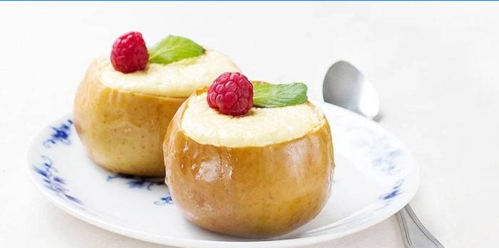 Baked apples with cottage cheese