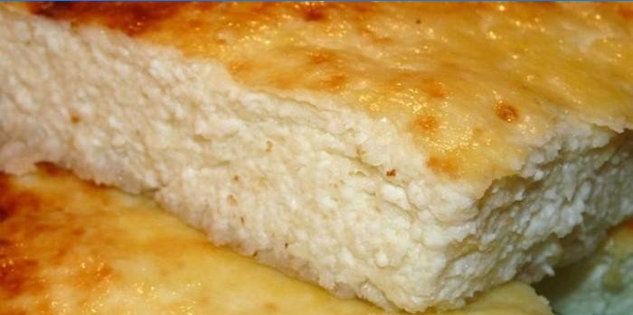 Sectional cottage cheese casserole