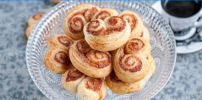 Heart Puff Pastry Buns