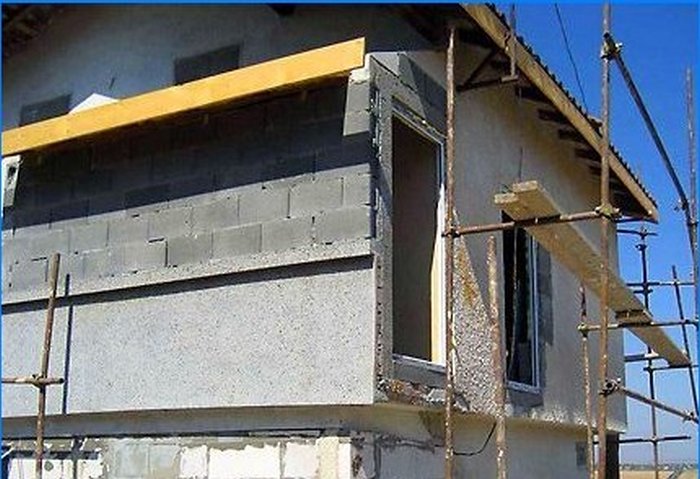 Decorative facade plastering made easy