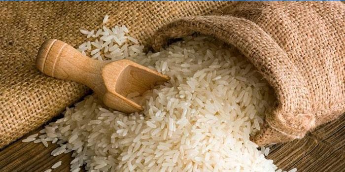 Long grain rice in a bag