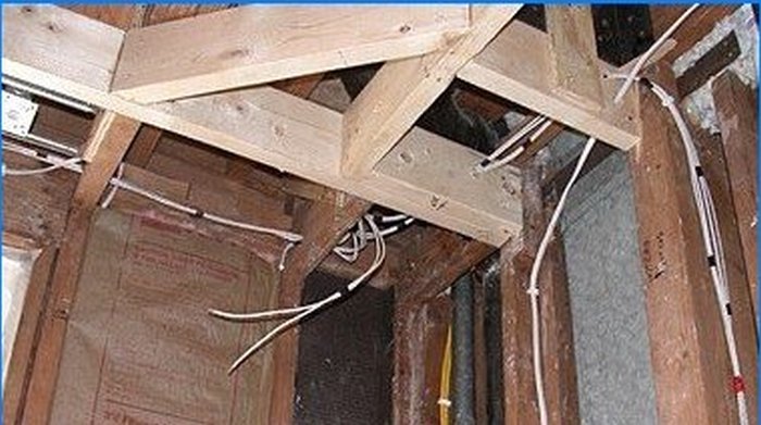 How to wire a wooden building