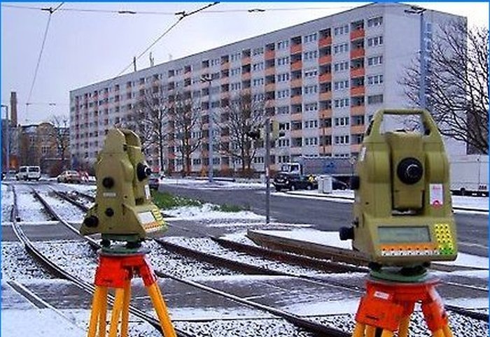 Electronic total station - in questions of geodesy you can't do without it