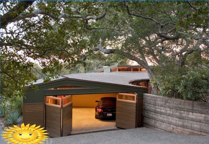 Garage in the house or separately: pros and cons