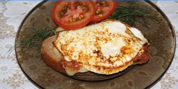 Hot cheese and egg sandwich