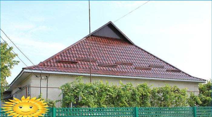 Danish half-hip roof