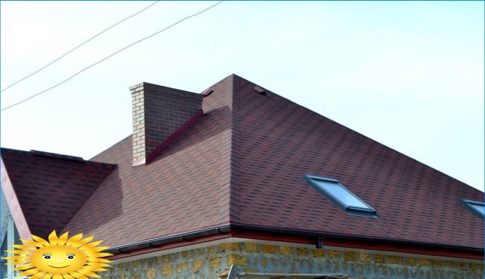Bituminous shingles on a hip roof