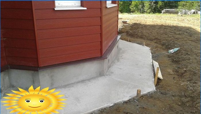 Concrete blind area without surface finishing