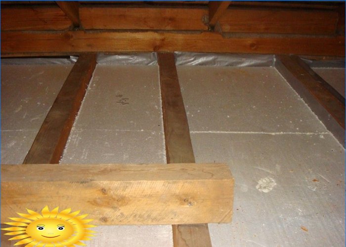 Thermal insulation of wooden floors with polystyrene