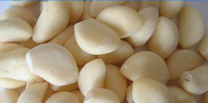 How to store garlic frozen