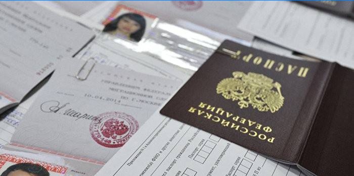 Passports of a citizen of the Russian Federation and certificates