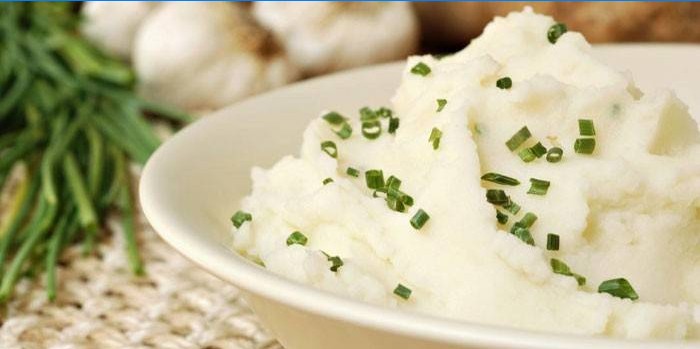 Potato mash with chives