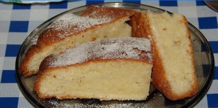 Ready cake from sour cream dough