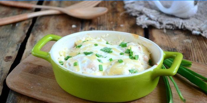 Baked Chicken Breasts with Cream Sauce