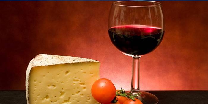 Cheese and a glass of red wine