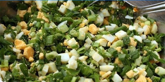 Stuffing for pies with egg and green onions