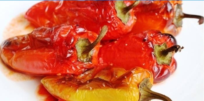 Bell pepper baked in the grill
