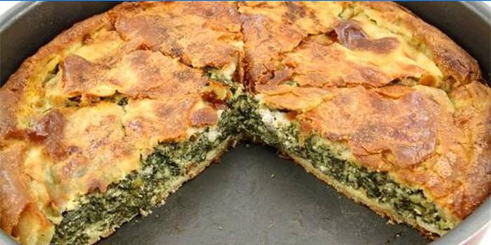 Egg pie with spring onion