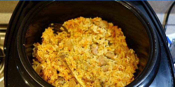 Ready pilaf in a multicooker bowl