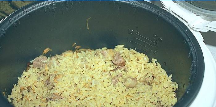 Pilaf with meat in a slow cooker