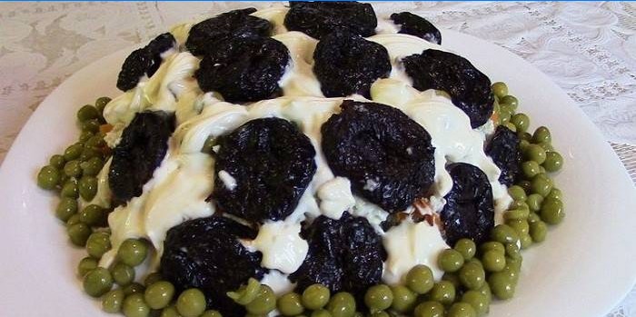 Pea Salad with Prunes