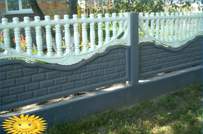 Painting a concrete fence with rubber paint