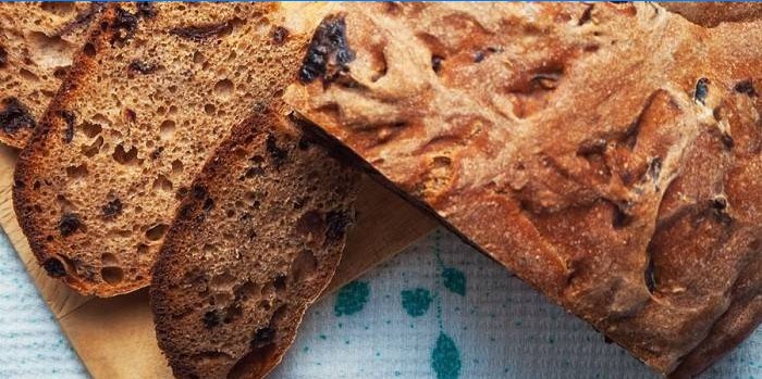 Homemade rye flour bread with raisins