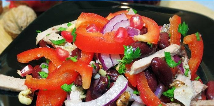 Tbilisi Salad with Chicken, Tomato and Onion
