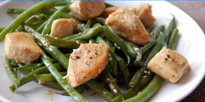 Braised Chicken with String Beans