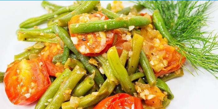 Vegetable garnish with green beans