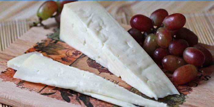 Sliced ​​Cheese and Grapes