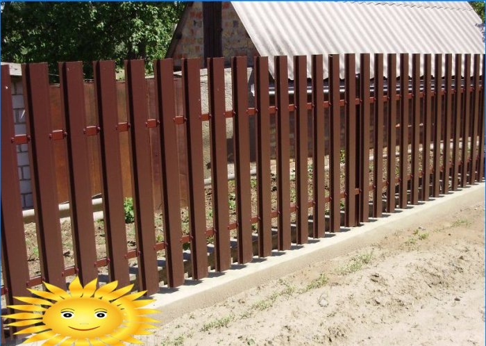 Unusual corrugated fences - we imitate natural materials
