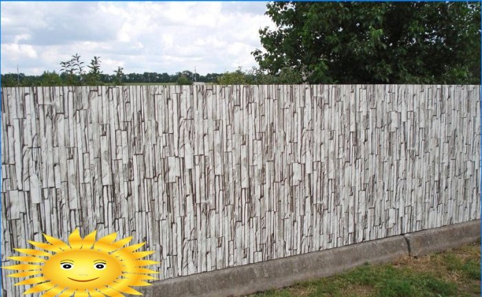 Unusual corrugated fences - we imitate natural materials