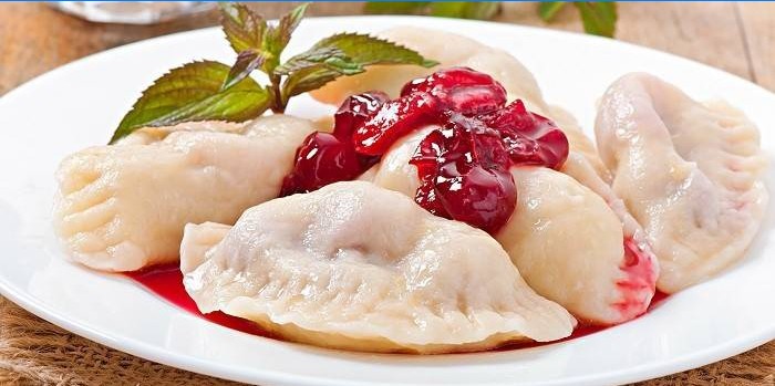 Dumplings with cottage cheese and cherry filling
