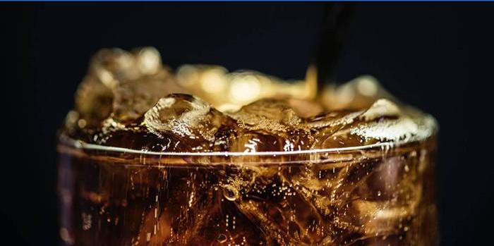 Diet soda with ice