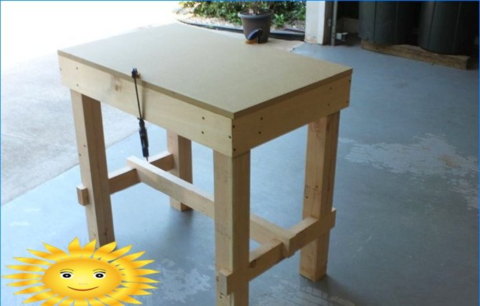 DIY furniture: folding table